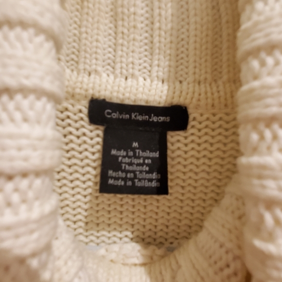 Calvin Klein sweater - Picture 3 of 4